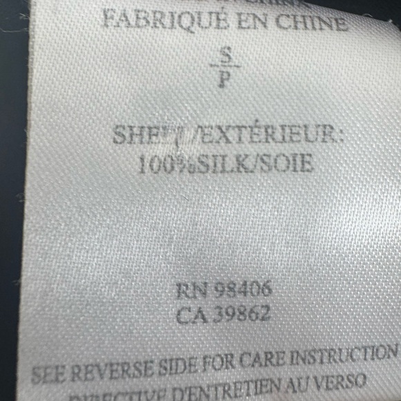 Green Silk Button Down Washable Blouse Small EUC Nouvelle Silk95five - Picture 8 of 10